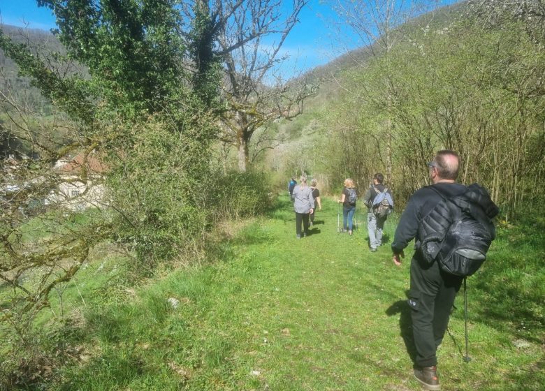 Lods par le sentier de la Rochette