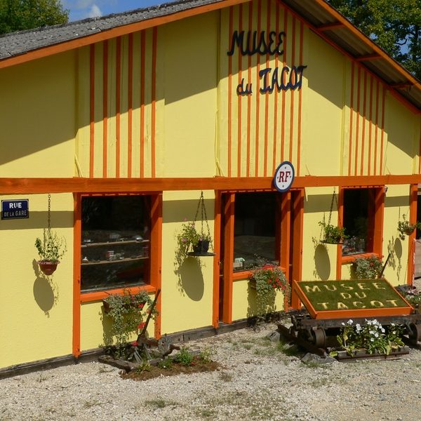 Musée du Tacot