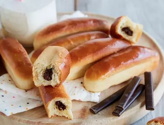 Atelier petits pains au lait et au chocolat au Moulin de l&rsquo;Arnaude