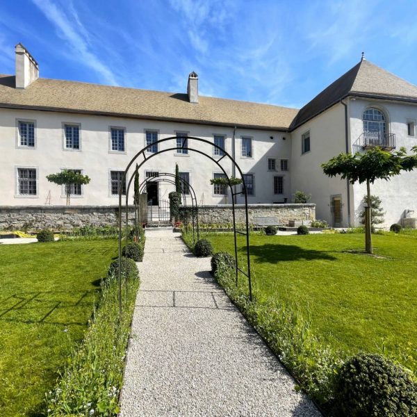 Le Prieuré de Mouthier Haute-Pierre