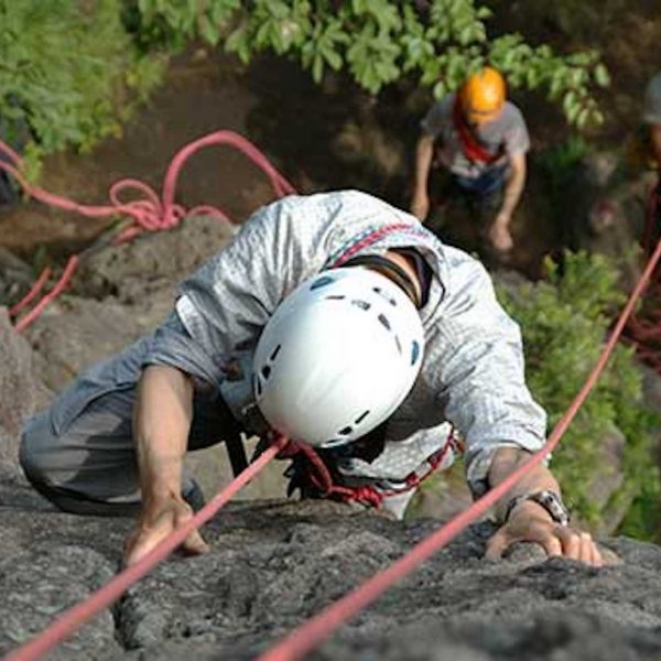 Escalade l Akila Gorges de la Loue